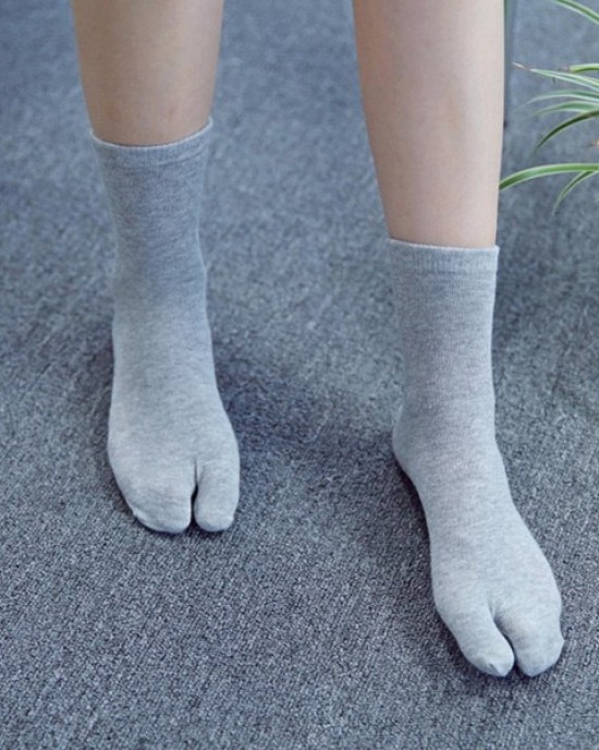 Unisex Flip Flop Slipper Crew Socks Split 2 Toe Sandal Tabi Solid Color Hosiery